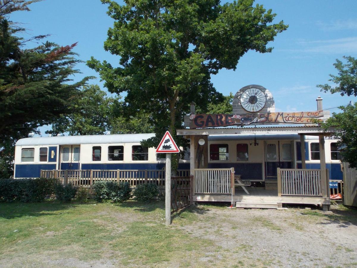 Camping Insolite Le Haut Village سانت ميشيل تشيف تشيف المظهر الخارجي الصورة