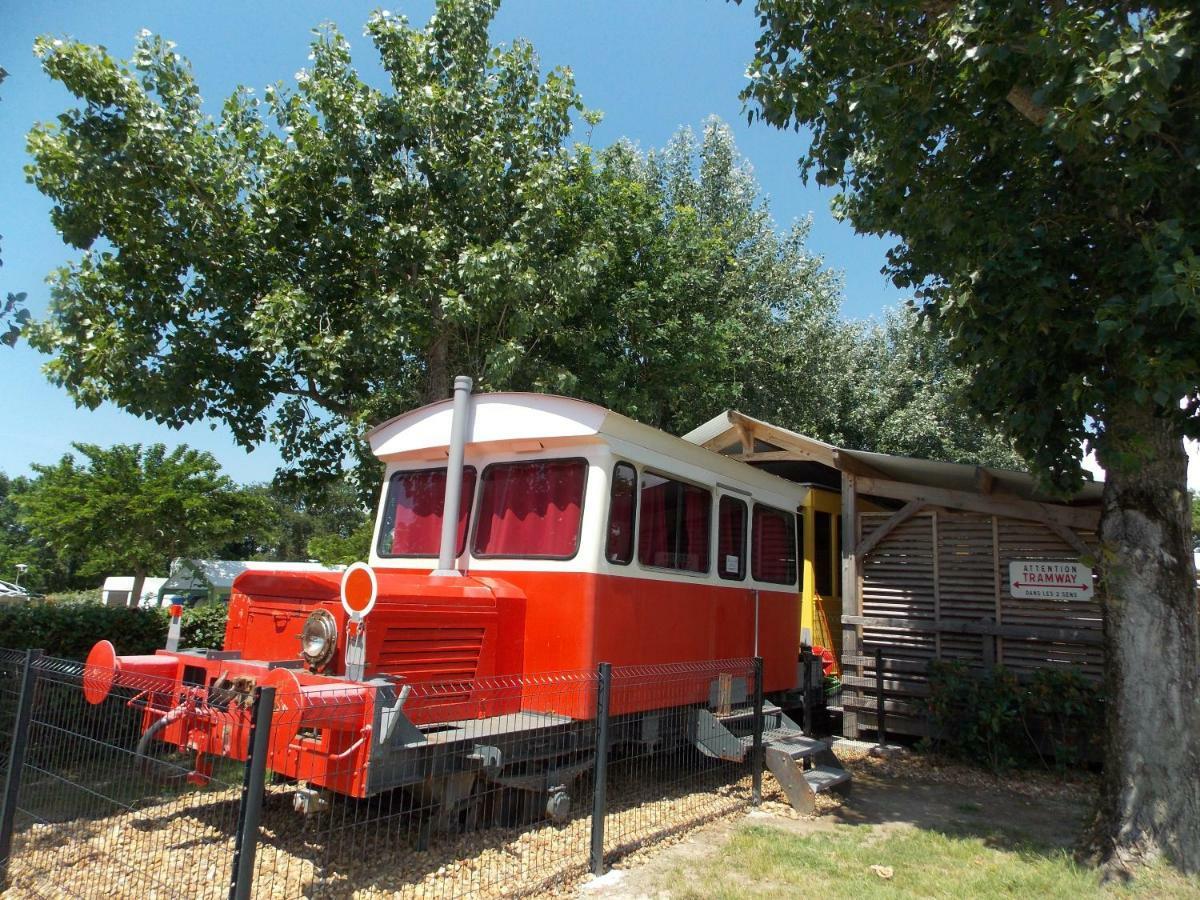 Camping Insolite Le Haut Village سانت ميشيل تشيف تشيف المظهر الخارجي الصورة