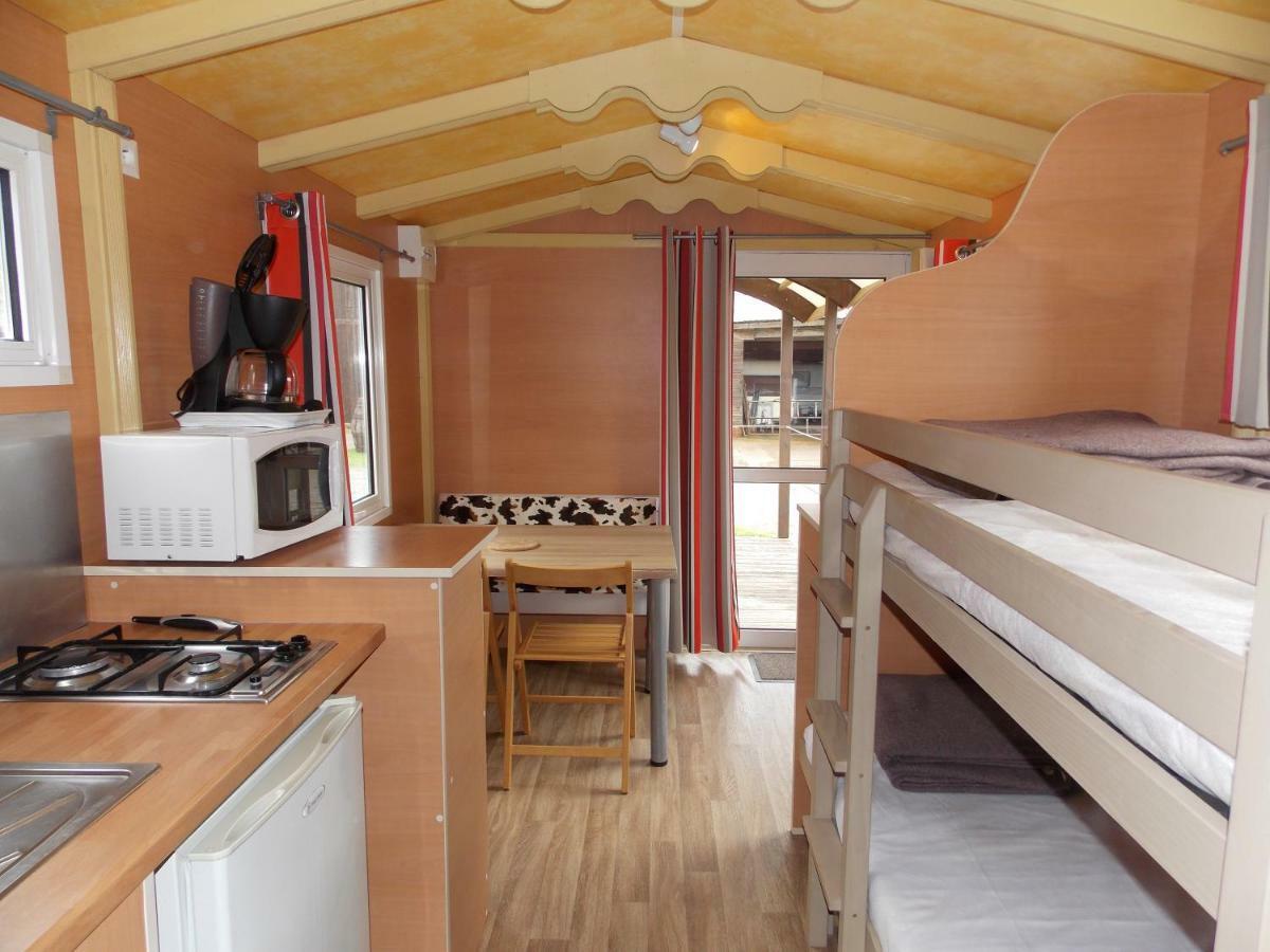 Camping Insolite Le Haut Village سانت ميشيل تشيف تشيف المظهر الخارجي الصورة